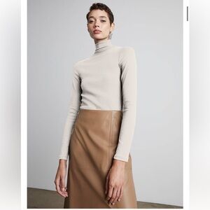 NWT Who What Wear Cream Long Sleeve Margot Turtlenekc Ribbed Blouse Size XS